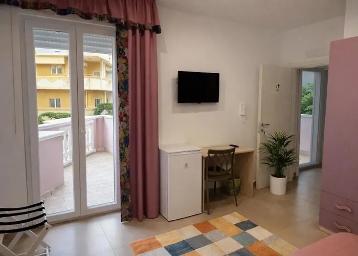 לינה וארוחת בוקר Le Farfalle